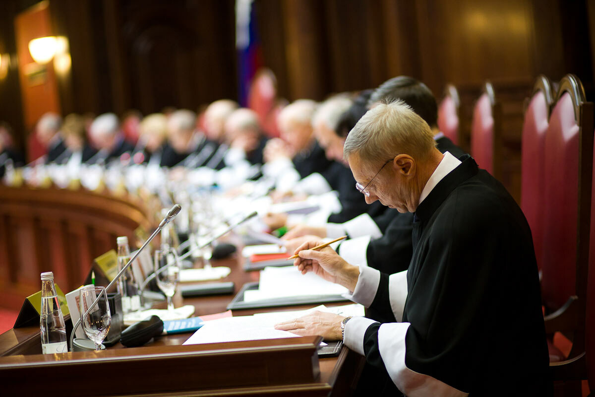 Конституционный суд РФ пояснил порядок избрания главы муниципалитета