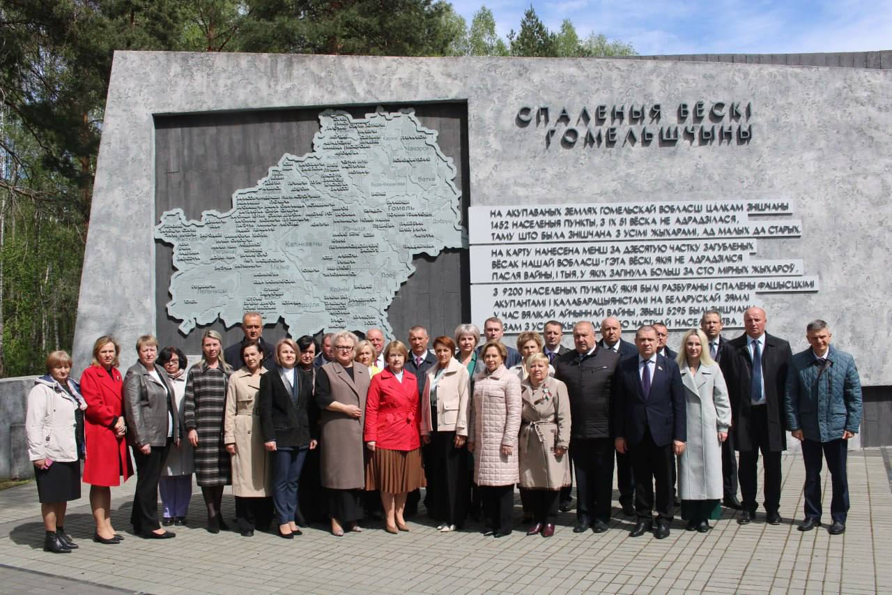 Делегация представителей органов местного самоуправления Гомельской области в конце апреля посетила Брянскую область, приняла участие в 20-м Юбилейном съезде совета муниципальных образований Брянской области