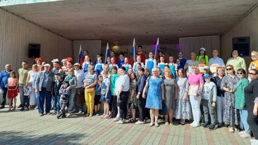 На протяжении многих лет стало доброй традицией 30 мая праздновать Международный День соседей в центре нашего любимого города Брянска, в  Советском районе! 