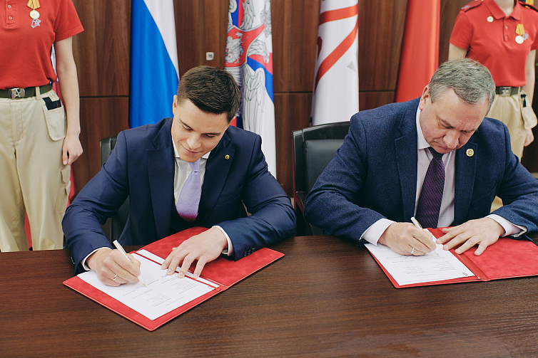 ВАРМСУ и Юнармия подписали Соглашение о взаимодействии и сотрудничестве