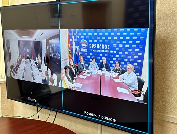 Сегодня прошел Международный телемост на тему: "Местное самоуправление как главный инструмент обеспечения устойчивости развития территорий Гомельской области Республики Беларусь и Брянской области Российской Федерации"  