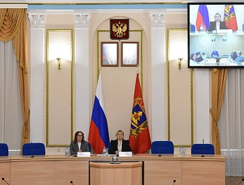 Сегодня директор  АСМО Брянской области Наталья Пригаро выступила в рамках семинара-совещания с кадровыми службами, организованном управлением госслужбы и кадров Правительства Брянской области и  Советом муниципальных образований Брянской области