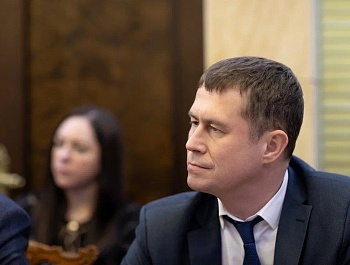 Провела рабочую встречу с заместителем начальника Управления Президента Российской Федерации по внутренней политике Евгением Грачевым и сопредседателем Всероссийской ассоциации развития местного самоуправления (ВАРМСУ) Ириной Гусевой
