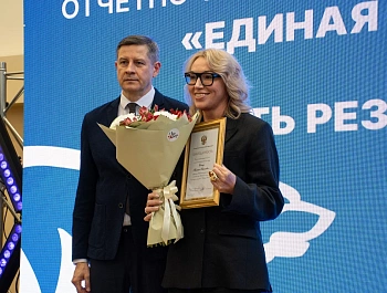 Врио Губернатора Брянской области Егор Ковальчук наградил лауреатов и участников всероссийской премии «Служение»